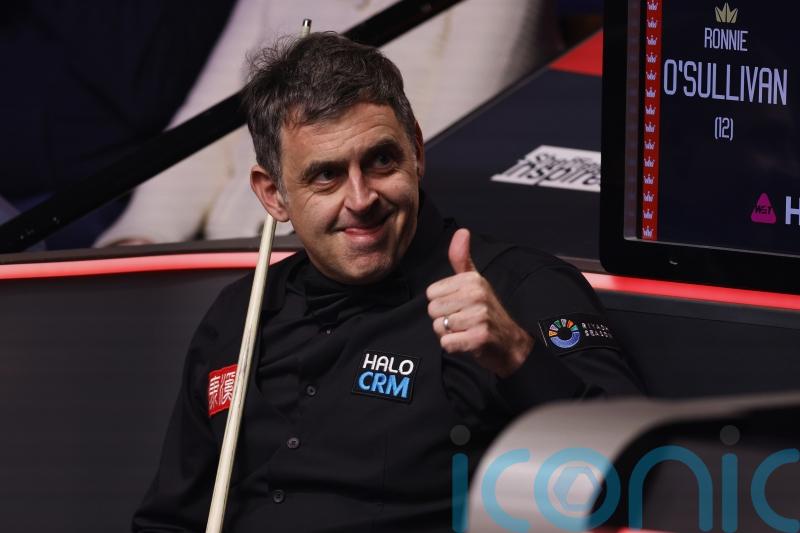 Ronnie O&rsquo;Sullivan picks up cue from under bed in Ireland and storms into last 16
