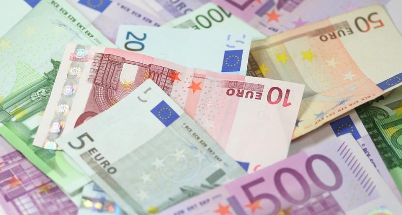 WINNER! Lucky Carlow Lotto player bags life-changing cash prize in local Centra