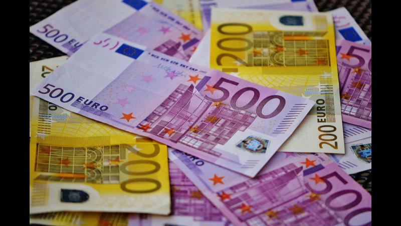&euro;1m must-be-won Lotto special this weekend while Saturday&rsquo;s jackpot rolls towards &euro;5.5m